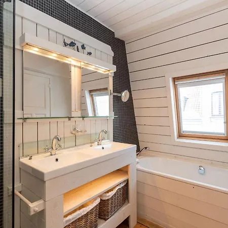 Authentic Fisherman's House In Nieuwpoort